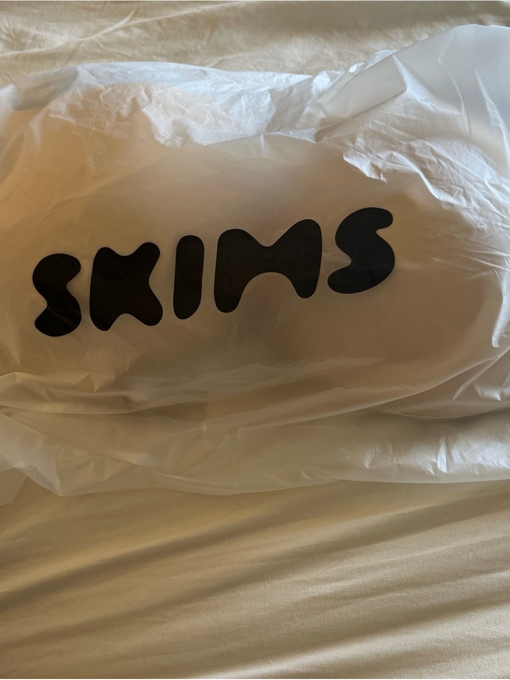 SKIMS Clay Ultimate‎ Push-Up Balconette Bra Packaging